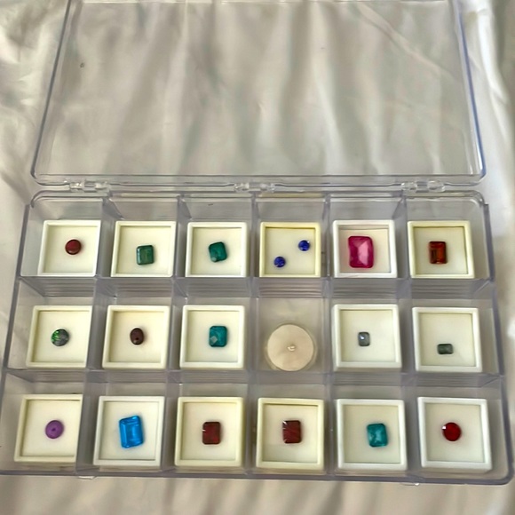 Lot of Assorted Real Gems - Picture 1 of 5